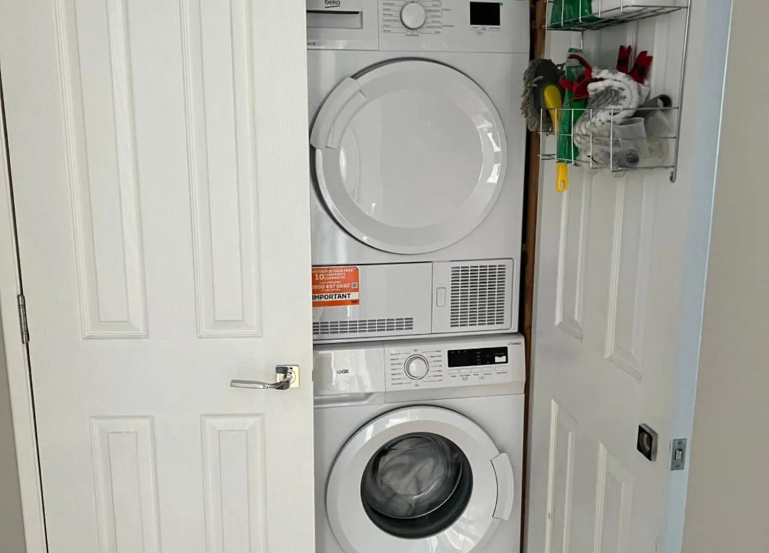 Luxurious 2 Bed 2 Bath Apt With Parking In Blackheath, London 0*,  United Kingdom